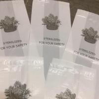 ราคา ถุงครอบแก้วลายดอกไม้ เนื้อถุงอัดลายนูน ของใช้โรงแรม (1,000 ใบ) (6916816309)