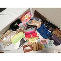 ราคา กระเป๋าใส่เครื่อง​สำอางค์​ ใส่เครื่องเขียน ใส่ของจิปาถะ​ มือสอง สภาพดี (25274932538)