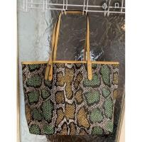 ราคา กระเป๋า Coach tote snake (กระเป๋าโค้ชลายหนังงู) (3962940401)