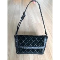 ราคา กระเป๋าคล้องไหล่ Pinky & Dianne มือสอง ของแท้% สภาพดี มีร่องรอยการใช้งานบ้าง✨ (25560342636)