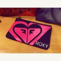 ราคา แท้%‼️ กระเป๋า Roxy ( มือสองของแท้ ) กระเป๋าแบรนด์เนม ราคาถูก (48018749)