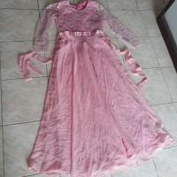 ราคา ชุดราตรีลูกไม้สีชมพู มือสอง (1900288984)