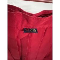 ราคา พร้อมส่งกระโปรงนักเรียนสีแดง มือสองสภาพ 90% (16894583498)