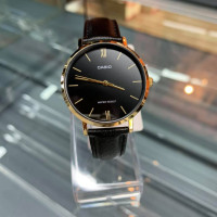 ราคา Win Watch shop นาฬิกา Casio รุ่น LTPVT01GL1B นาฬิกาผู้หญิง สายหนังสีดำ ขอบหน้าปัดทอง (9154442819)