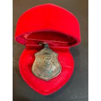 ราคา No907เหรียญหลวงปู่แหวน หลังกรมหลวงชุมพรฯ วัดดอยแม่ปั๋ง เชียงใหม่ ปี 2520 (29114441764)