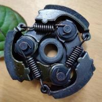 ราคา 02692 คลัชตัดหญ้า ผ้าคลัช คลัชก้อน ชุดคลัช คลัช ชุดคลัชเครื่องตัดหญ้า2จังหวะ NB411 rbc411 411 (11937610941)