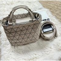 ราคา BAO BAO ISSEY MIY Baobao crystal matte crossbody light ของแท้จากshop (26502157296)
