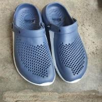 ราคา รองเท้าหัวโตเหมือน crocs มี 4 แบบ ราคาเบาๆ หลากสี ไซน์ 40-45 (2303918777)