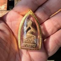 ราคา พระปิดตาไม้แกะหลวงปู่รอด วัดโคนอน(พระอาจารย์ของหลวงปู่เอี่ยมวัดหนัง) หลังจารเต็มเลี่ยมทองแท้ (23927095543)