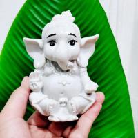 ราคา พระพิฆเนศเบบี้ประทานทรัพย์ ประทับนั่งประทานพร 4นิ้ว เนื้อเรซิ่นผสมผงหินขาว งานลิขสิทธิ์ปางเด็กน่ารัก เทวาภิเษกวัดแขกสีลม (18008868755)