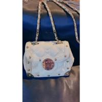 ราคา Metrocity shoulder bag แท้ สีขาว อะไหล่เงิน สภาพสวย (11224915536)