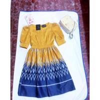 ราคา ชุดผ้าไทยสีเหลือง (14491886067)