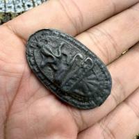 ราคา พระปิดตาด้านหลังนางกวักกวักทรัพย์ เนื้อตะกั่วชินหล่อแบบโบราณ (44469033764)