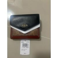 ราคา กระเป๋าสตางค์ “ coach ” ใบสั้น3พับ สีซิกเนเจอร์ (29365391277)