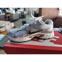 ราคา (รองเท้ามือสอง ของแท้) Nike V5 RNR รองเท้าผู้ชาย ของแท้100% (41006914060)