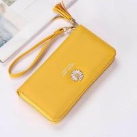 ราคา ร้อน แนวโน้ม กระเป๋าสตางค์ใบยาวผู้หญิงกับดอกเบญจมาศสีเหลือง (28690037802)