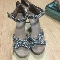 ราคา รองเท้า ส้นตึกToms ไชต์38 (2276438533)