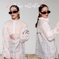 ราคา MirrorsisteR 50808.2 • เสื้อลูกไม้ฉลุลายดอกไม้ ดีไซน์คอจีนติดกระดุม (40321630613)