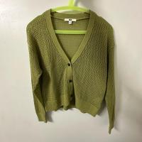 ราคา เสื้อ uniqlo มือ 2 (size เด็ก) (28105199400)