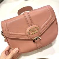 ราคา กระเป๋า Lyn สีชมพู สะพายข้าง (18640975831)