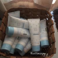 ราคา (พร้อมส่ง) ครีมน้ำหอม etude etude house petit bijou cotton snow intensive care cream (2863945598)