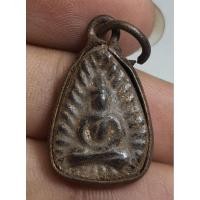 ราคา พระเหรียญหล่อหลังฝังตะกรุดไม่ทราบที่เลี่ยมโบราณ (27386768670)