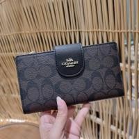 ราคา กระเป๋าตังยาว coach new arrival (27451389139)
