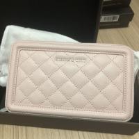 ราคา Charles&keithแท้มือ1สีชมพูอ่อนไม่เคยใช้ (2648166465)