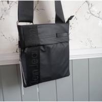 ราคา Calvin Klein Men Crossbody ขนาดกระทัดรัด (1618921883)