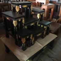 ราคา โต๊ะหมู่บูชาไม้สัก แกะลายโทนโอ๊ค (1615942276)