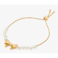 ราคา สร้อยข้อมือ Wrapped In A Bow Slider Bracelet ยี่ห้อ kate spade NEW YORK (29313854525)
