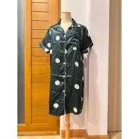 ราคา ชุดนอนเดรสกระโปรงคอปก ผ้าซาติน สีเขียวเข้มลายจุดสีขาว (25591136583)