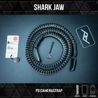 ราคา สายคล้องกล้อง สีดำ-ขาวดำเส้น Camerastrap peak design Shark jaw Black-Black White wave (18187926845)