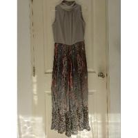 ราคา จั๊มสูทเสื้อคอปีนแขนกุด กางเกงผ้าอัดพลีท มือสอง (24800633961)