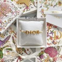 ราคา [ส่งฟรี] ✨Setกล่องถุงขาว✨ New Dior Bracelet (รบกวนลูกค้าสอบถามก่อนชำระค่ะ) (27470502176)