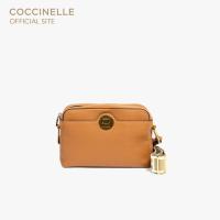 ราคา COCCINELLE กระเป๋าสะพายผู้หญิง รุ่น LIYA CROSSBODY BAG 150121 สี CUIR (28876939148)