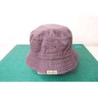 ราคา Levi's หมวกปีกรอบ Bucket Hat ของแท้ ขนาดรอบหัว 59-60 ซม. ข้างในสีครีมงามมาก ของแท้จากช็อป สภาพดี (19796234107)