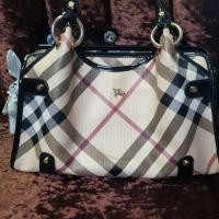 ราคา Burberry แท้มือสองหนังทั้งใบสวยๆ (2226845082)