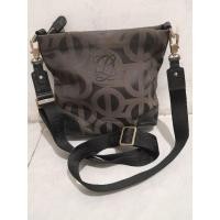 ราคา Louis QUARTOZE กระเป๋าสะพายแบรนด์เดิมพร้อมแท็กเหล็กนูนหนังแท้ผสมผ้าใบหนากระเป๋า monza preloved (27015152994)