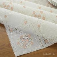 ราคา ผ้าปูโต๊ะกันความร้อนและน้ำดีไซน์ลายลูกไม้ยุโรป พิมพ์ PVC แบบทิ้งได้ UF6L (50801003355)