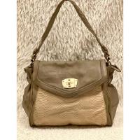 ราคา กระเป๋าหนัง มือสอง แบรนด์ BRERA สภาพสวย มีช่องใส่ของ 2 ช่อง ภายในสะอาด (44065376105)