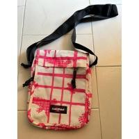 ราคา กระเป๋าสะพายข้างEASTPAK (20988808594)