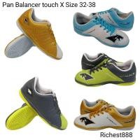 ราคา Pan Balancer Touch X 2024 Futsal รองเท้าฟุตซอลเด็กแพน PF143B (29258631495)