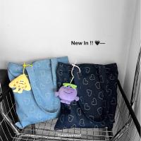 ราคา [พร้อมส่ง] | Denim Tote Bag กระเป๋าผ้ายีนส์ลาย ดอกไม้✿ หัวใจ♥ (27811002198)