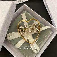 ราคา Dior Titanium Steel หมวกทนทานต่อน้ำและสนิม สำหรับทั้งผู้ชายและผู้หญิง มาพร้อมลูกปัดคลิปล็อค (46451561525)