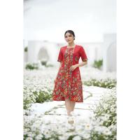 ราคา ชุดเดรสผ้าบาติก - Putri Jolita - ชุดเดรสผ้าบาติกแขนสั้น 183 (44077083415)