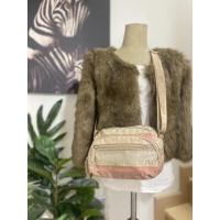 ราคา กระเป๋าสะพายข้าง Charles Jourdan มือสองของแท้ (14964552607)