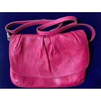 ราคา กระเป๋าหนังแท้สะพายข้างสีชมพูมือสอง (21880196788)