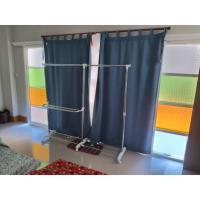 ราคา ราวแขวนเสื้อผ้าสแตนเลสทรง Modern มือสอง (สภาพ 95%) (ปรับความสูงได้) (28528759704)