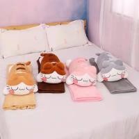 ราคา [ซื้อ 1 แถม 1] ตุ๊กตาหมีพร้อมผ้าห่ม - ผ้าห่มและหมอนสํานักงาน 3ใน1 แมวญี่ปุ่นได้ตุ๊กตาหมีสุดน่ารักในราคา (43363486895)